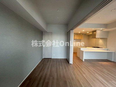 【寝室】 | スプランディッド城東関目