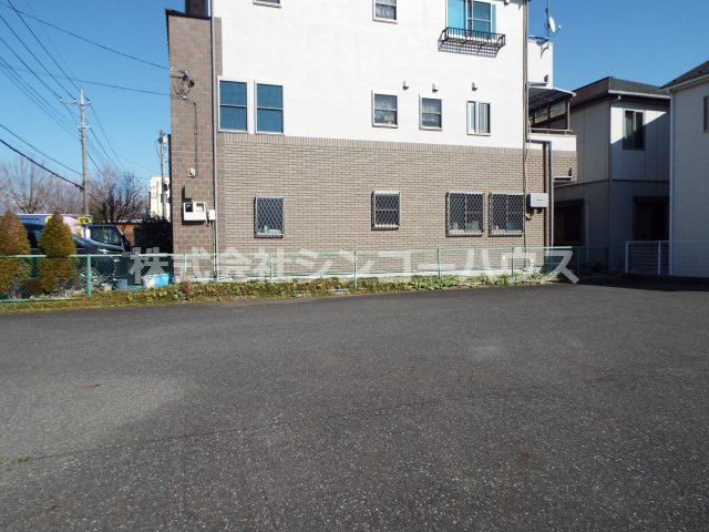 【外観】 | 久喜市栗原二丁目　土地 | 県道に面していると車での移動にも便利です！