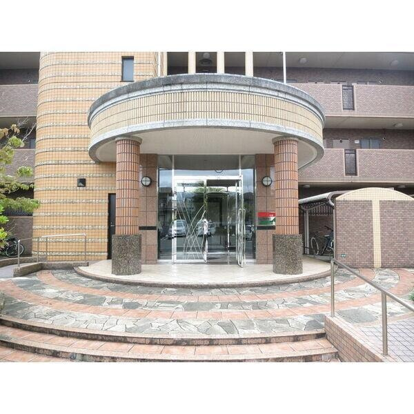 福岡市城南区西片江１丁目の賃貸マンションのエントランス|エントランス写真