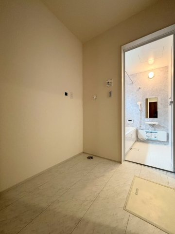 行田市棚田町　新築一戸建て　リーブルガーデン　01の独立洗面台