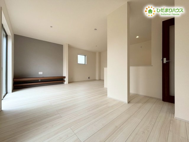 行田市棚田町　新築一戸建て　リーブルガーデン　01の居間・リビング
