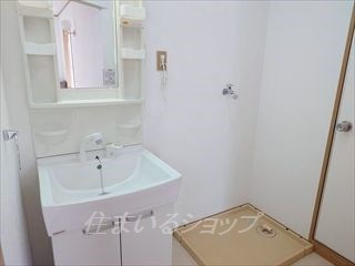 リビエラ南　B棟の洗面所|シャンプードレッサー