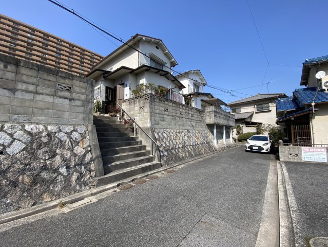 広島市西区田方３丁目の売地の前面道路含む現地写真