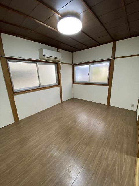 交野市向井田賃貸住宅の居間・リビング