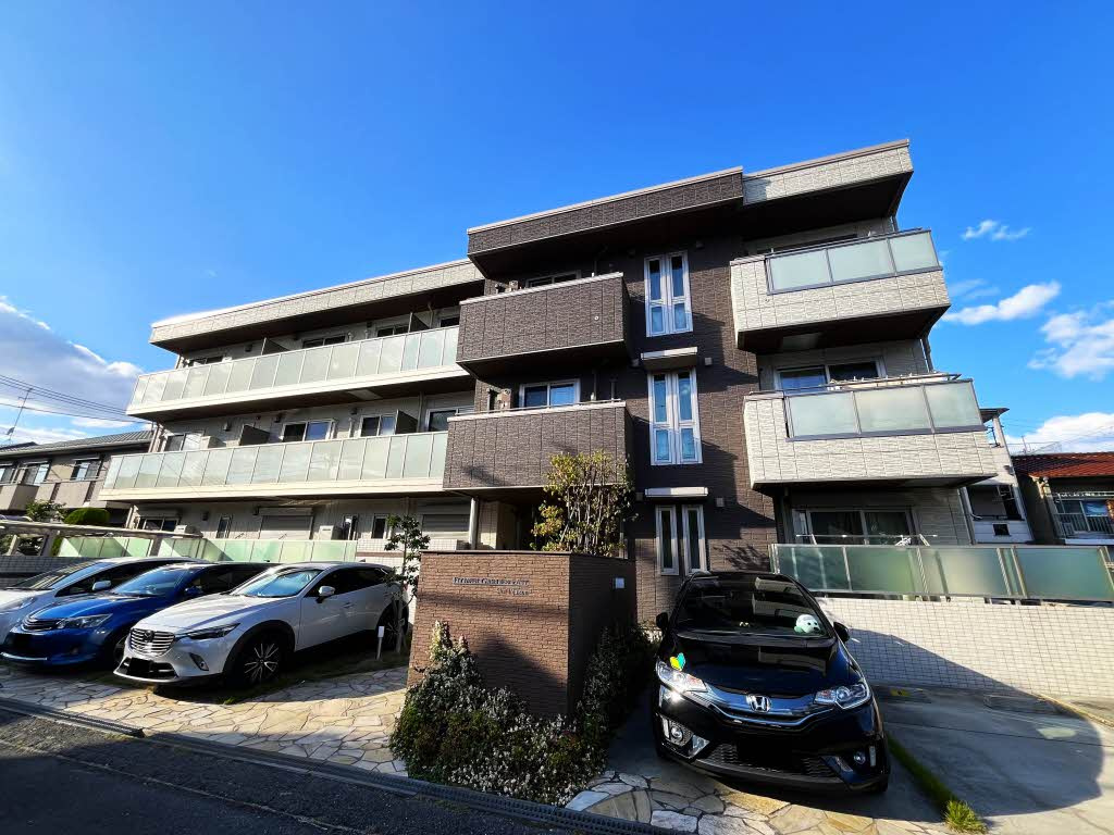 フラワーガーデン イーストの外観