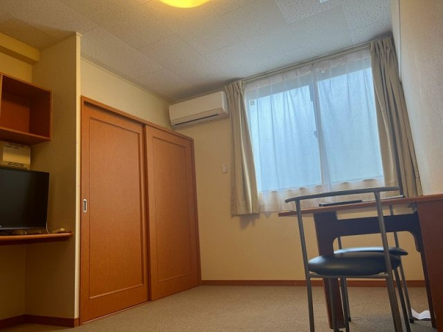 レオパレスコンフォートテカポＡの居間・リビング