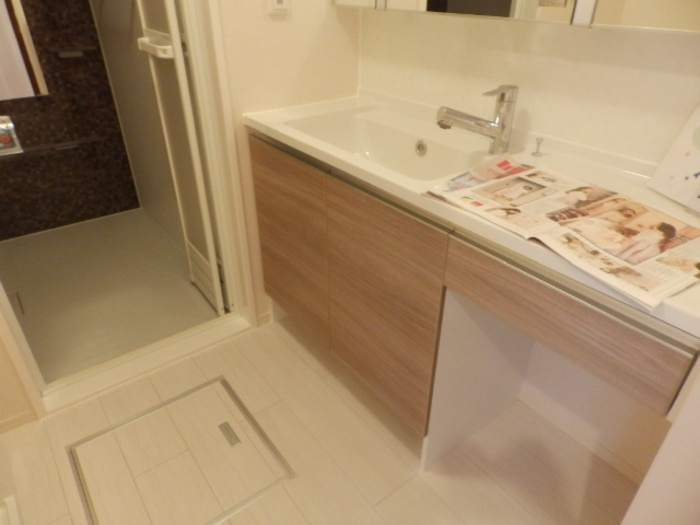 アトラクトコートの独立洗面台|洗髪洗面化粧台