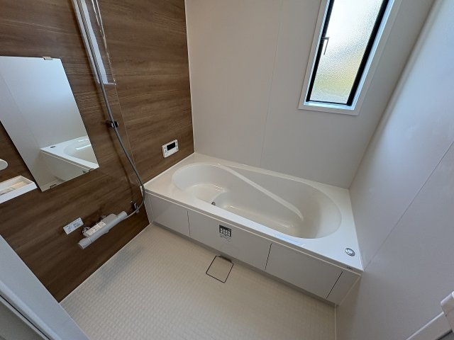 【浴室】 | 福岡市城南区田島3丁目2期　3号棟（全4棟）【仲介手数料無料・0円】 | 施工例。浴室です。施工例は完成時と異なる場合があります。