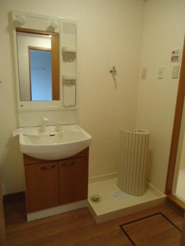 アルビレオＢ棟の独立洗面台|脱衣所