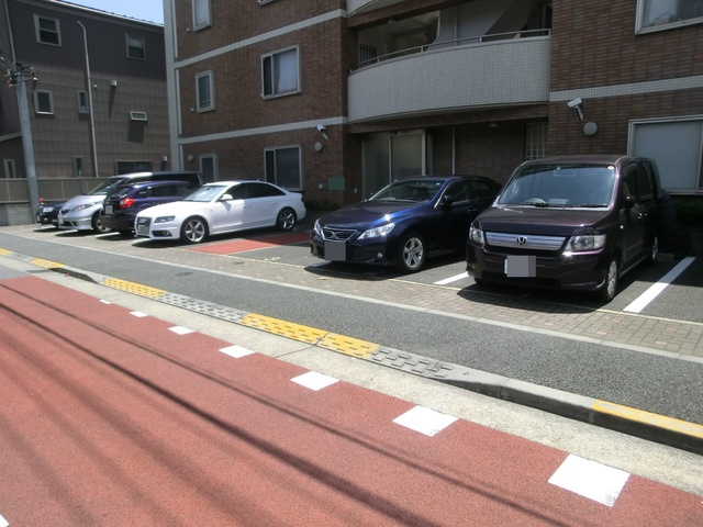 スクエア瑞江の駐車場|敷地内駐車場（要確認）。