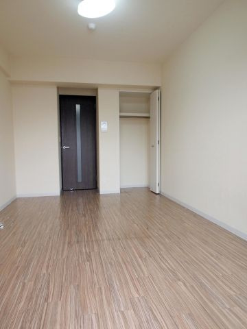 フレイランスNAMBA PLACEの居間・リビング