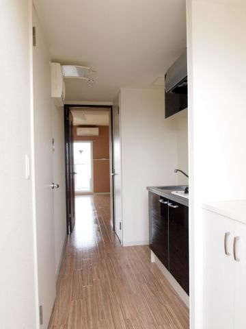 フレイランスNAMBA PLACEの玄関