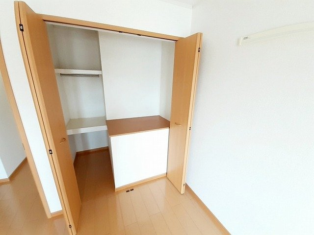 サニーハウス東高陽台Ａの収納|十分な収納スペースがあります