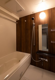 【浴室】 | レアライズ浅草Ⅴ | 三ノ輪の賃貸物件。
「レアライズ浅草Ⅴ」のことなら(株)メイワ・エステートへお任せください。