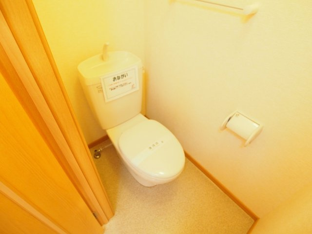 ファミーユ　Ｍ　Ｂのトイレ|ゆったりとした空間のトイレです