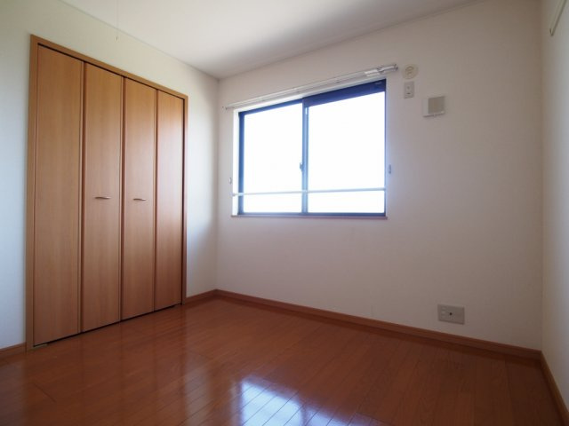 ファミーユ　Ｍ　Ｂの内装|明るい色調の室内です