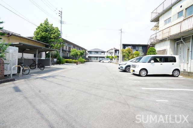 熊本市西区横手４丁目のアパートの駐車場