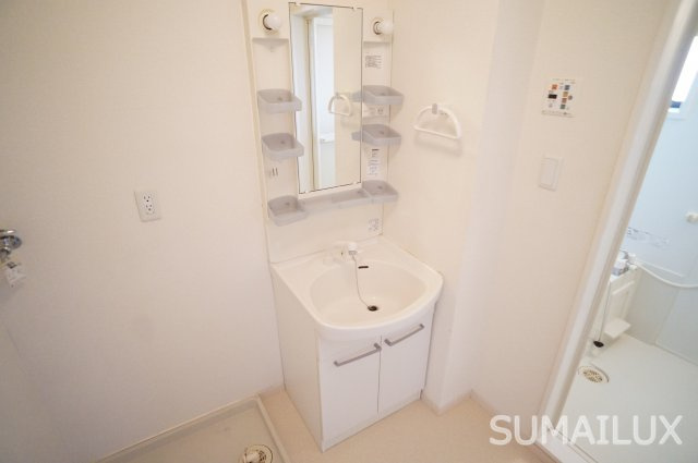 熊本市西区横手４丁目のアパートの独立洗面台