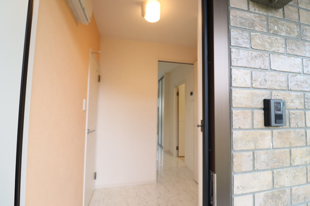 熊本市西区横手４丁目のアパートの玄関