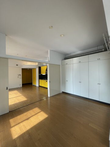 グラスホッパーの子供部屋