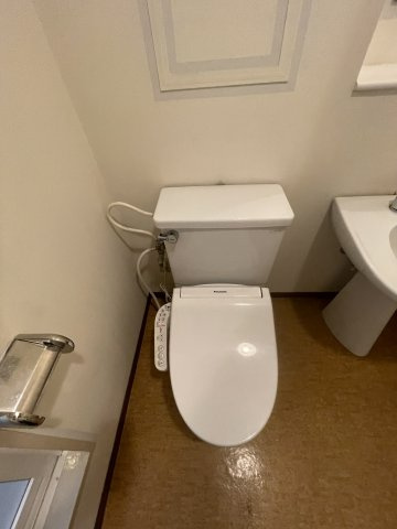 グラスホッパーのトイレ