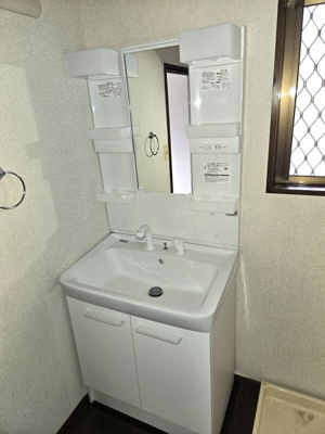 【独立洗面台】 | コーポクレマチス2号棟 | 使いやすい独立洗面台です
