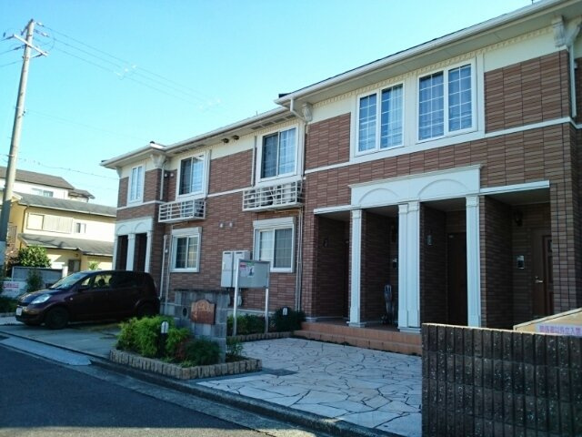 トゥージュール　アンサンブルの駐車場