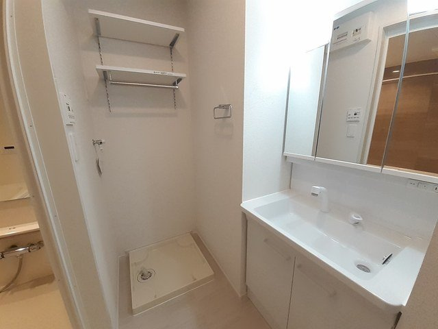 エクシード・ヴィラ津屋崎Ⅱの洗面所|ゆったりとスペースのある洗面所