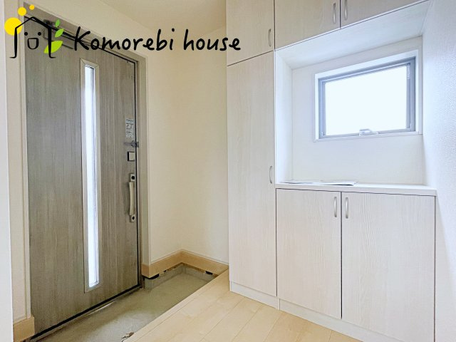 鴻巣松原　3期　新築一戸建て　リーブルガーデン　05の玄関