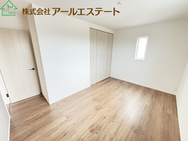 加古川市平岡町高畑 第3　　新築戸建の洋室