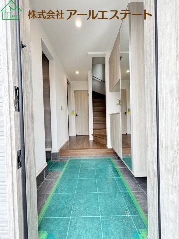 加古川市平岡町高畑 第3　　新築戸建の玄関