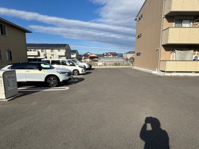 ひまわりⅡ B棟の駐車場|駐車場