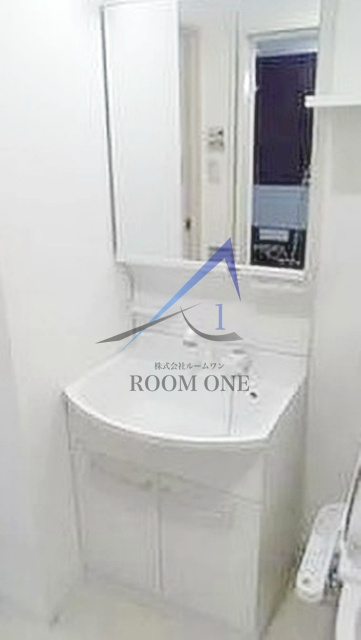 ル・リオン東向島の洗面所|洗面台です。