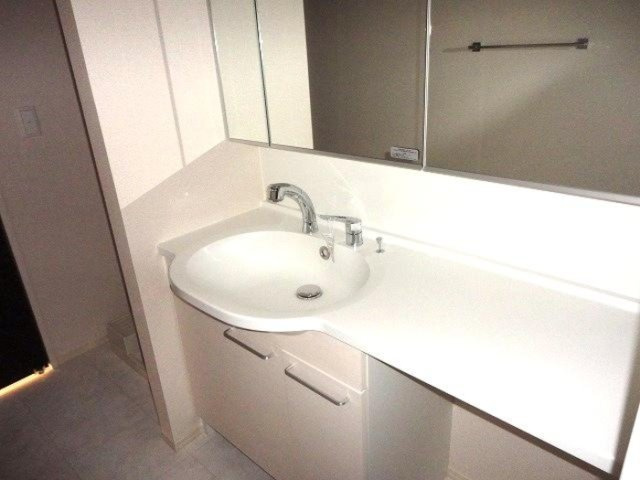 グランドール天神Ⅱの独立洗面台|大型洗髪洗面化粧台