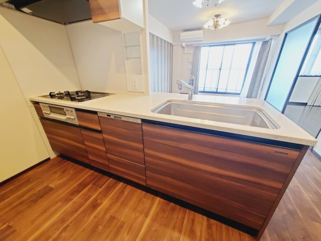 ハイネスクラウズ宝塚清荒神　夢奏館の居間・リビング