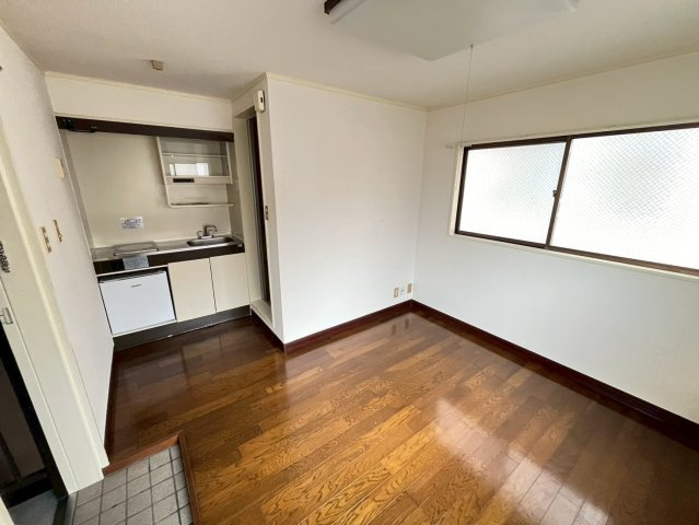 ハイツ川口の居間・リビング