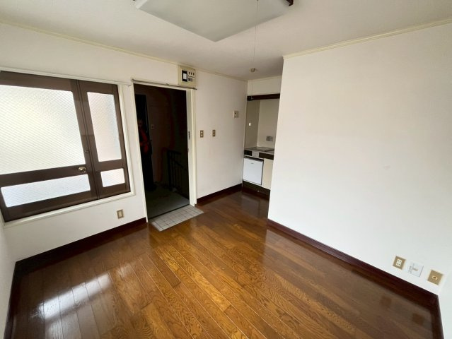 ハイツ川口の居間・リビング