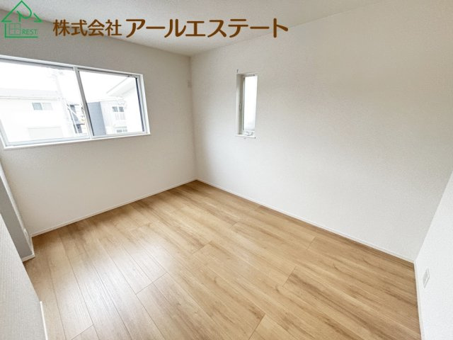 加古川市平岡町高畑 第3　　新築戸建の洋室
