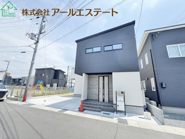 加古川市平岡町高畑 第3　　新築戸建の前面道路含む現地写真
