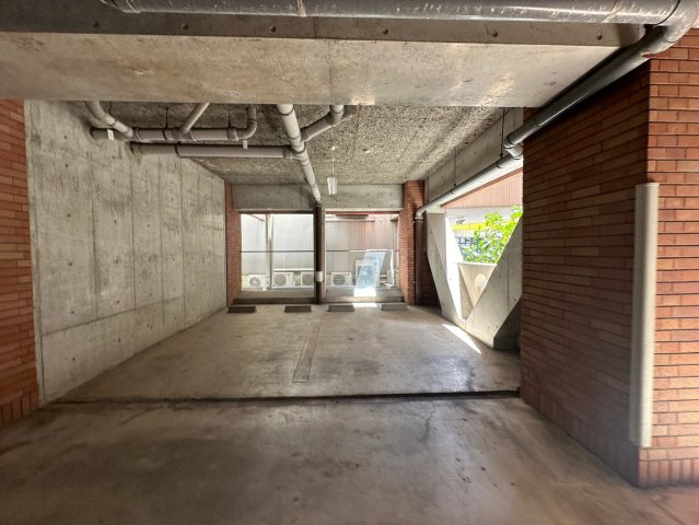 フィールトレインの駐車場