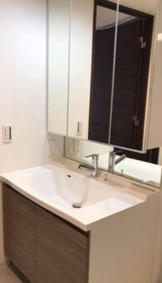 【独立洗面台】 | ジェノヴィア東向島スカイガーデン | 独立洗面台、朝の身支度には欠かせません