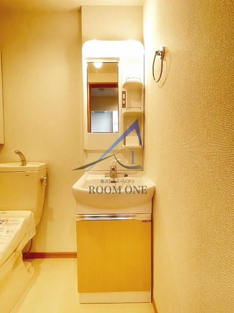 ラクシュミーＫｉｋｕｎａの洗面所|独立洗面台です。