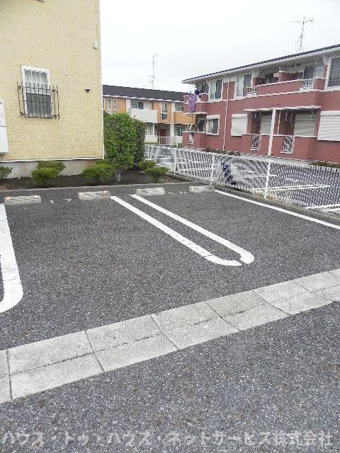 スプレン　ディード　Ａの駐車場