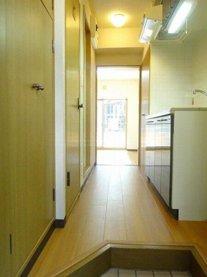 【玄関】 | ルーブル駒沢大学Ⅱ