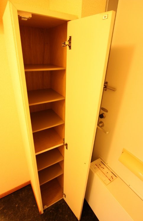 レオパレスアンソレイエの玄関