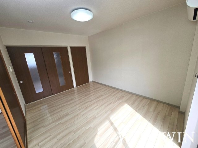 アーバンハイツ A棟の寝室