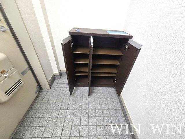 アーバンハイツ A棟の玄関