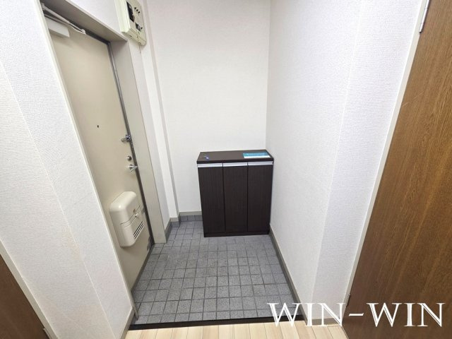 アーバンハイツ A棟の玄関