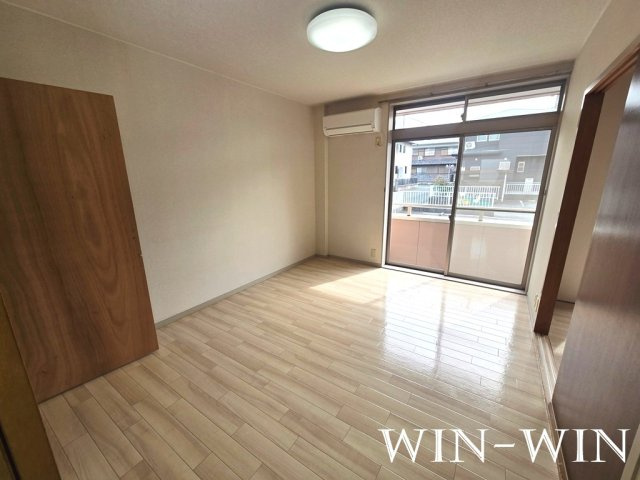アーバンハイツ A棟の寝室