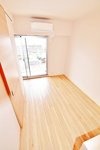 アイボリーポワント難波ＷＥＳＴの居間・リビング